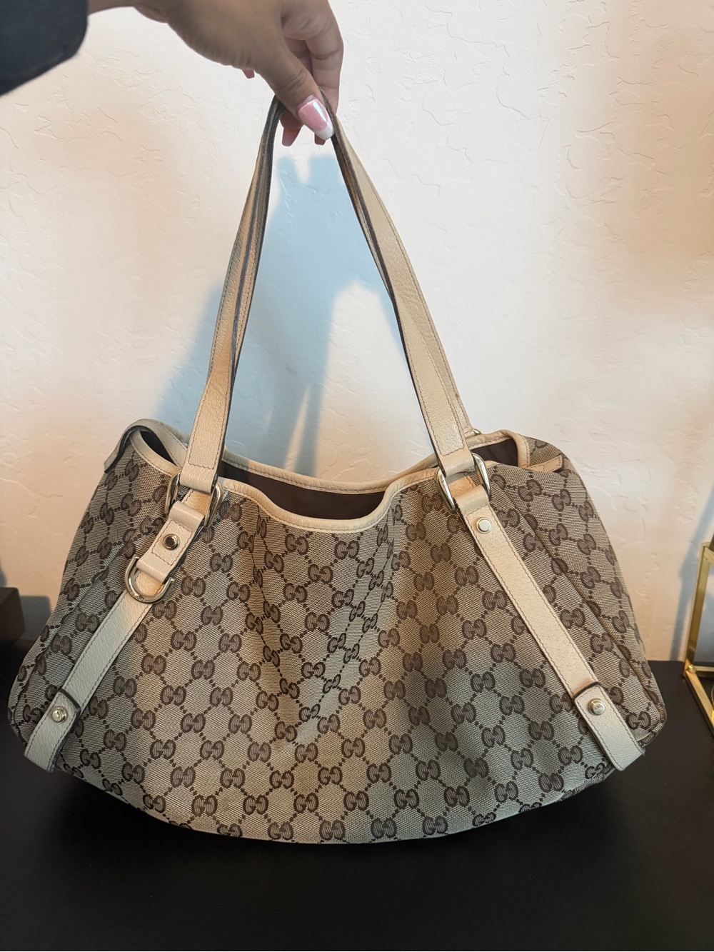 Gucci Abbey Medium Shoulder bag